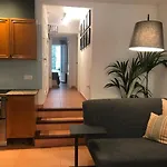 Apartamento Con Encanto Y Terraza En Barri Vell De Girona, El Cul De La Lleona